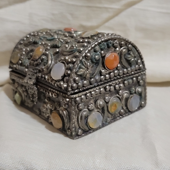 Vintage Moroccan Ornate Silvertone Trunk  w/Agate stones. - Picture 2 of 5